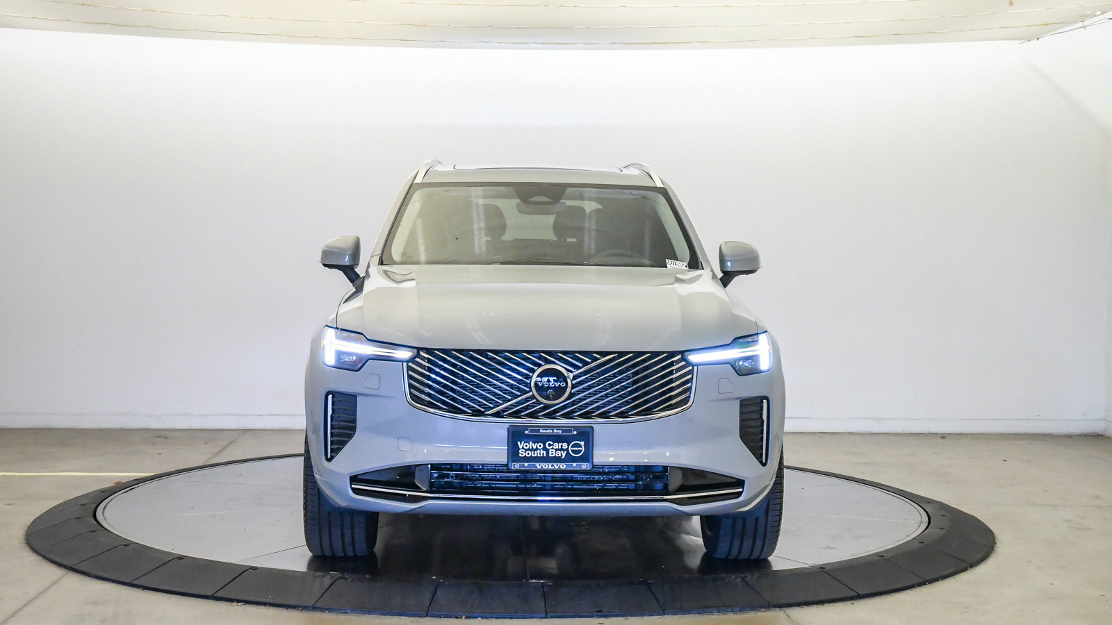 Certified 2026 Volvo XC90 B6 Plus AWD/4WD image 7