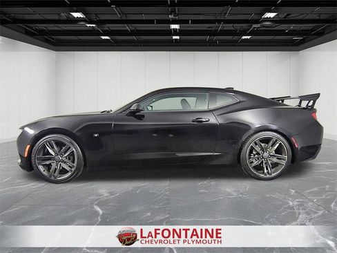 Used 2018 Chevrolet Camaro LT image 5