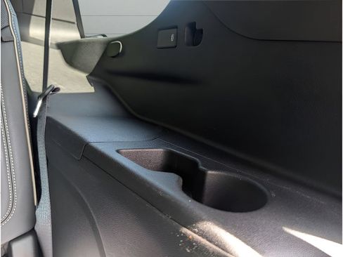 Used 2024 Chevrolet Tahoe Premier RWD image 32
