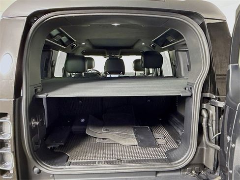 Certified 2025 Land Rover Defender 110 V8 image 28