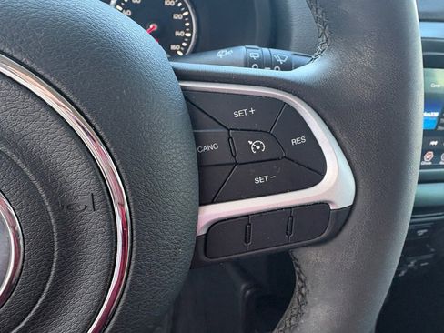 Used 2020 Jeep Renegade Latitude image 13