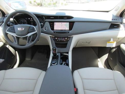 New 2026 Cadillac XT5 Premium Luxury w/ Driver Assist Package image 11