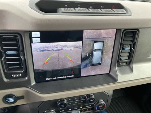 Used 2024 Ford Bronco Wildtrak image 19