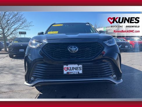 Used 2024 Toyota Highlander XSE AWD/4WD image 14