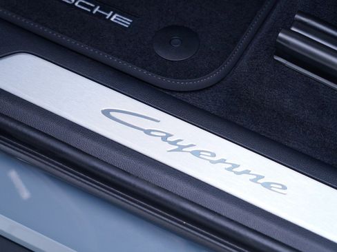 Certified 2026 Porsche Cayenne AWD/4WD image 14