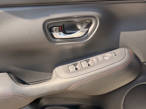 Used 2024 Honda HR-V Sport image 11