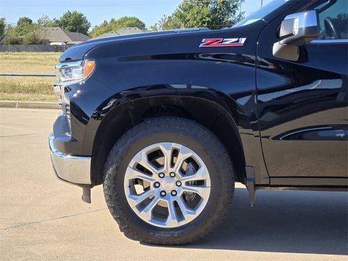 Used 2023 Chevrolet Silverado 1500 LTZ w/ Technology Package image 28