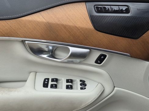 Used 2020 Volvo XC90 T8 Inscription image 19