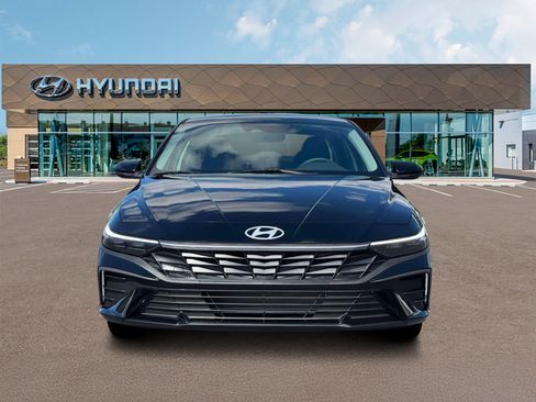 New 2026 Hyundai Elantra SE FWD image 12
