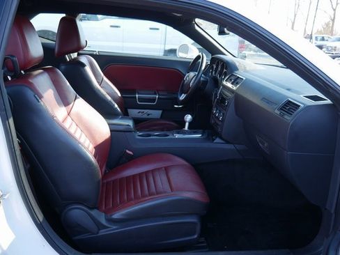 Used 2013 Dodge Challenger R/T Plus image 22