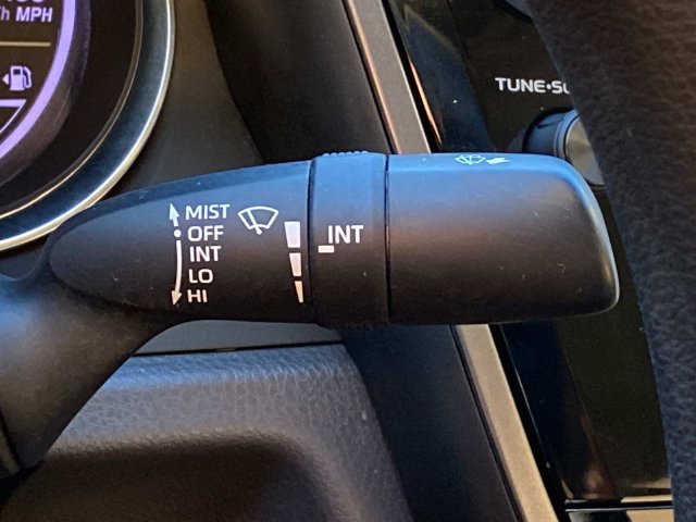Used 2020 Toyota Camry LE FWD image 22