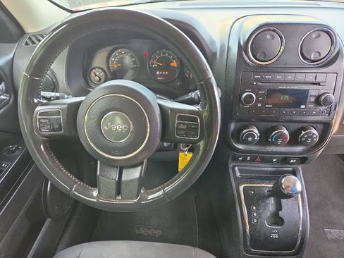 Used 2015 Jeep Patriot Latitude w/ Trailer Tow Prep Group AWD/4WD image 24