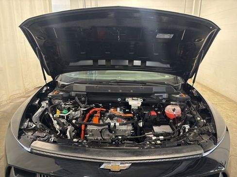 Used 2026 Chevrolet Equinox EV LT FWD image 31