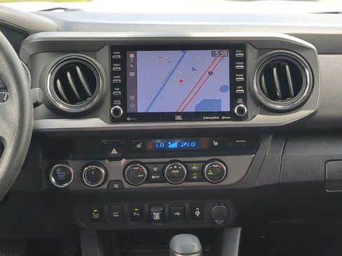 Certified 2021 Toyota Tacoma TRD Off-Road w/ TRD Premium Off Road Package AWD/4WD image 18