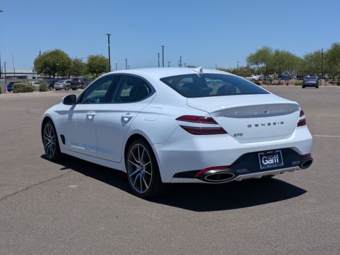 Used 2025 Genesis G70 2.5T RWD image 3