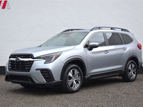 Used 2025 Subaru Ascent Premium AWD/4WD image 8