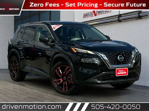 Used 2021 Nissan Rogue S image 1