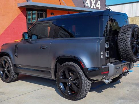 Used 2023 Land Rover Defender 90 V8 image 5