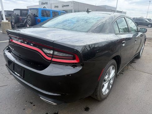 Used 2022 Dodge Charger SXT w/ Driver Convenience Group image 3