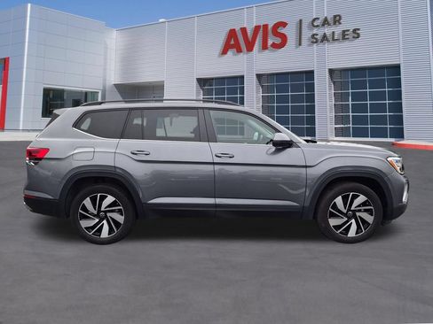 Used 2025 Volkswagen Atlas SE FWD image 5