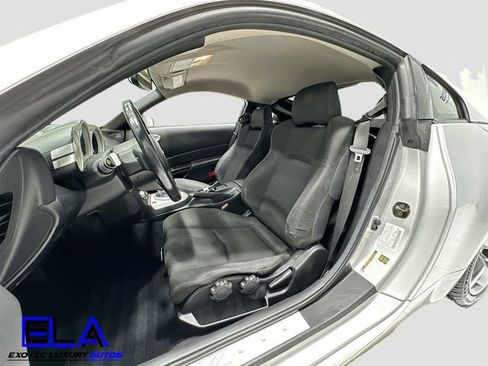 Used 2006 Nissan 350Z Enthusiast w/ (N93) Cargo Convenience Pkg image 18