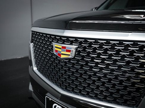 Used 2023 Cadillac Escalade Premium Luxury w/ Performance Package AWD/4WD image 10