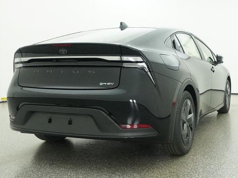 New 2026 Toyota Prius Plug-In Hybrid FWD image 24
