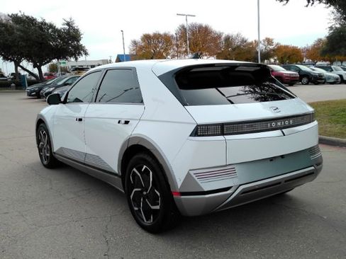 Used 2024 Hyundai Ioniq 5 Limited image 14