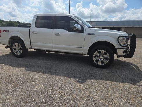 Used 2018 Ford F150 Lariat w/ Equipment Group 502A Luxury AWD/4WD image 17