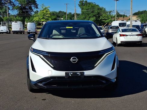 Certified 2025 Nissan Ariya AWD image 2