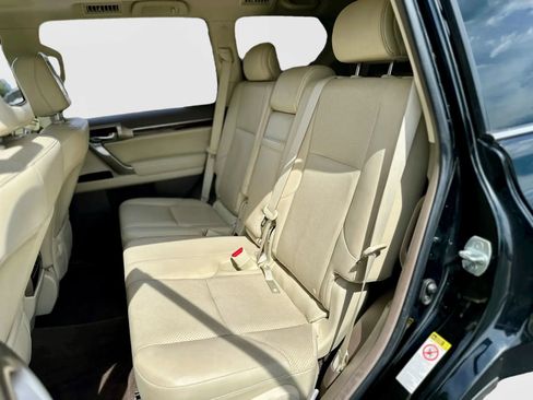 Used 2014 Lexus GX 460 Luxury w/ Driver Support Package AWD/4WD image 23