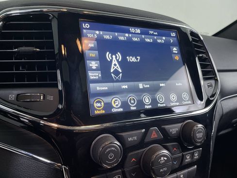 Used 2020 Jeep Grand Cherokee Limited AWD/4WD image 14