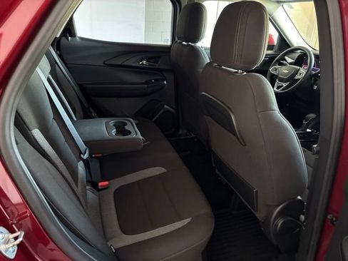 Used 2024 Chevrolet TrailBlazer LT w/ Convenience Package AWD/4WD image 18