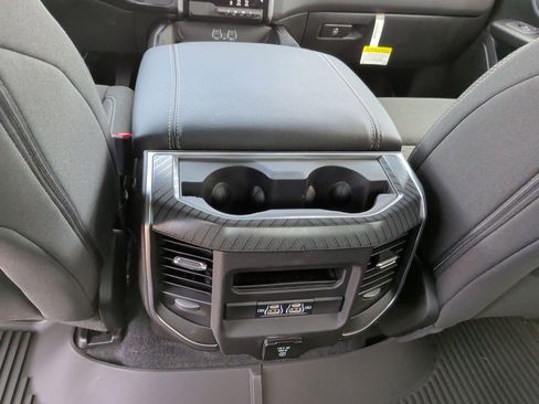 New 2026 RAM 1500 4x4 Crew Cab image 44