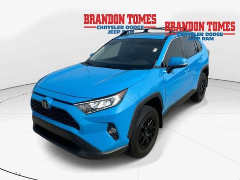 Used 2019 Toyota RAV4 XLE w/ Convenience Package FWD image 1