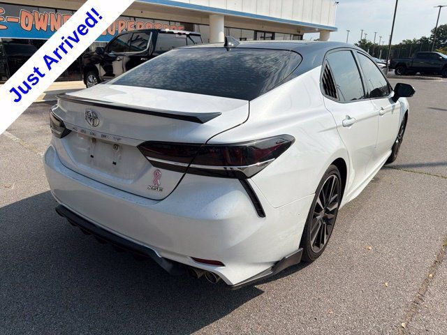 Used 2020 Toyota Camry XSE FWD image 3