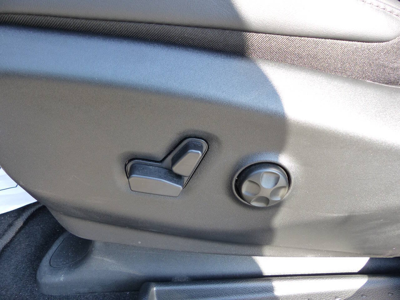 Used 2026 Chrysler Pacifica Select FWD image 22