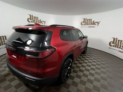 Used 2025 GMC Acadia Elevation w/ Elevation Premium Package image 8