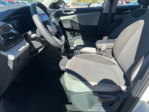 Used 2022 Volkswagen Taos S image 24