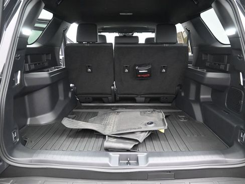 Used 2025 Toyota 4Runner Limited image 36