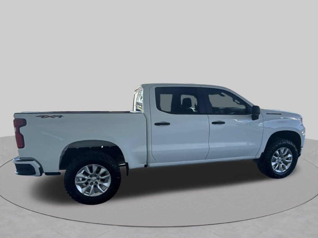 Used 2020 Chevrolet Silverado 1500 Custom w/ Custom Value Package AWD/4WD image 13