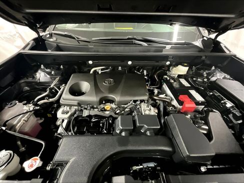 Used 2025 Toyota RAV4 LE image 29