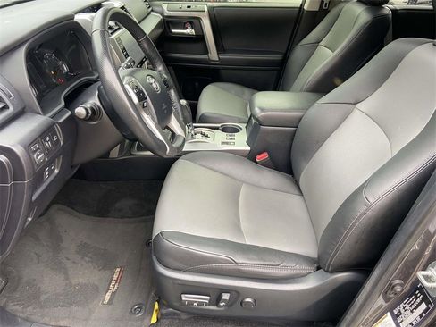 Used 2023 Toyota 4Runner SR5 Premium image 17