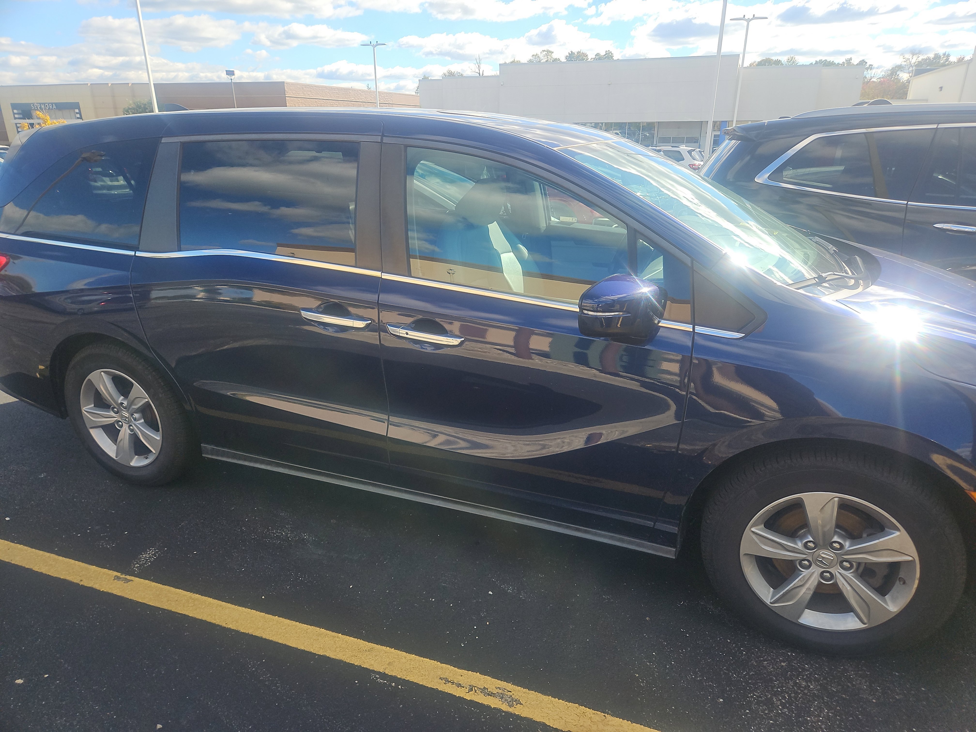 Used 2018 Honda Odyssey EX-L image 11