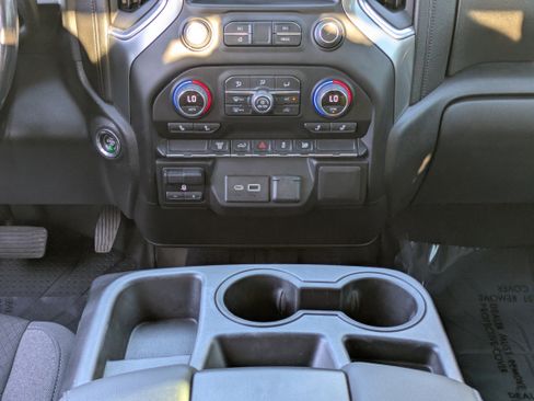 Used 2022 Chevrolet Silverado 3500 LT w/ Convenience Package image 20