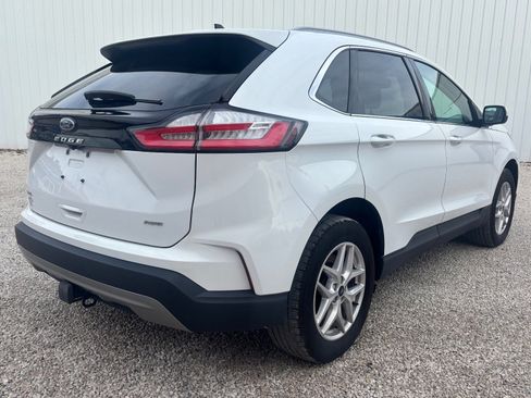 Certified 2024 Ford Edge SEL w/ Convenience Package image 3