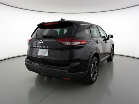Used 2025 Nissan Rogue SV image 9