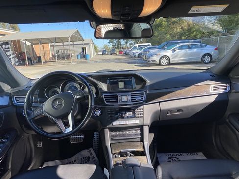 Used 2014 Mercedes-Benz E 250 BlueTEC Sedan image 21