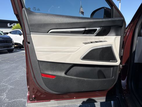 Used 2022 Kia Telluride S FWD image 8