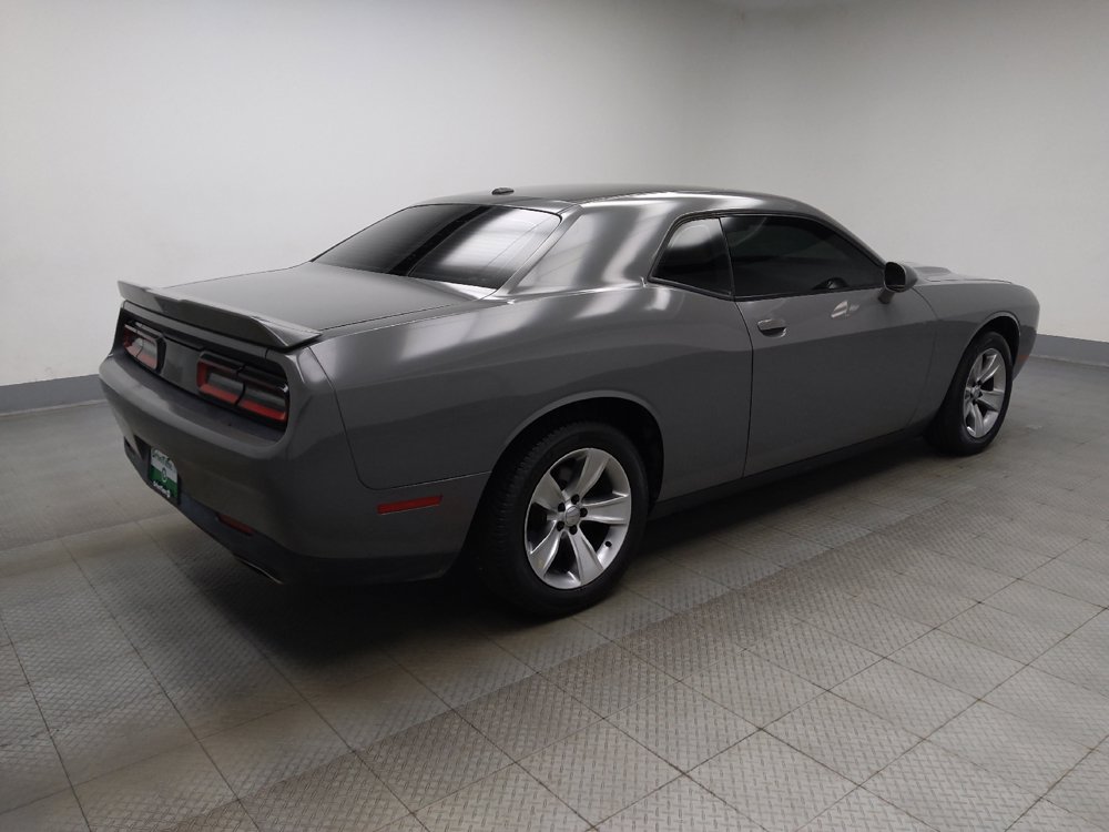 Used 2019 Dodge Challenger SXT RWD image 10